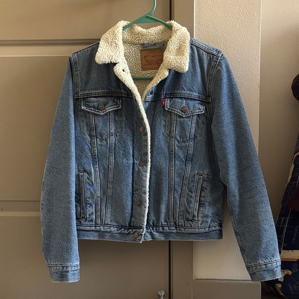 Levi's Sherpa Denim Jacket Women’s size Medium